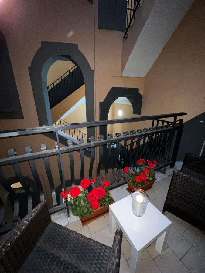 Appartamento Scaramanzia Naples Exterior photo